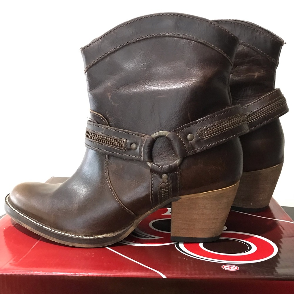 BRAND NEW Leather Dingo Cowgirl Ankle Boots